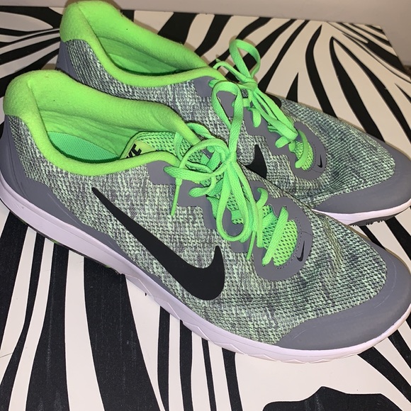 Nike Flex Experience RN4 lime green! - Picture 2 of 10